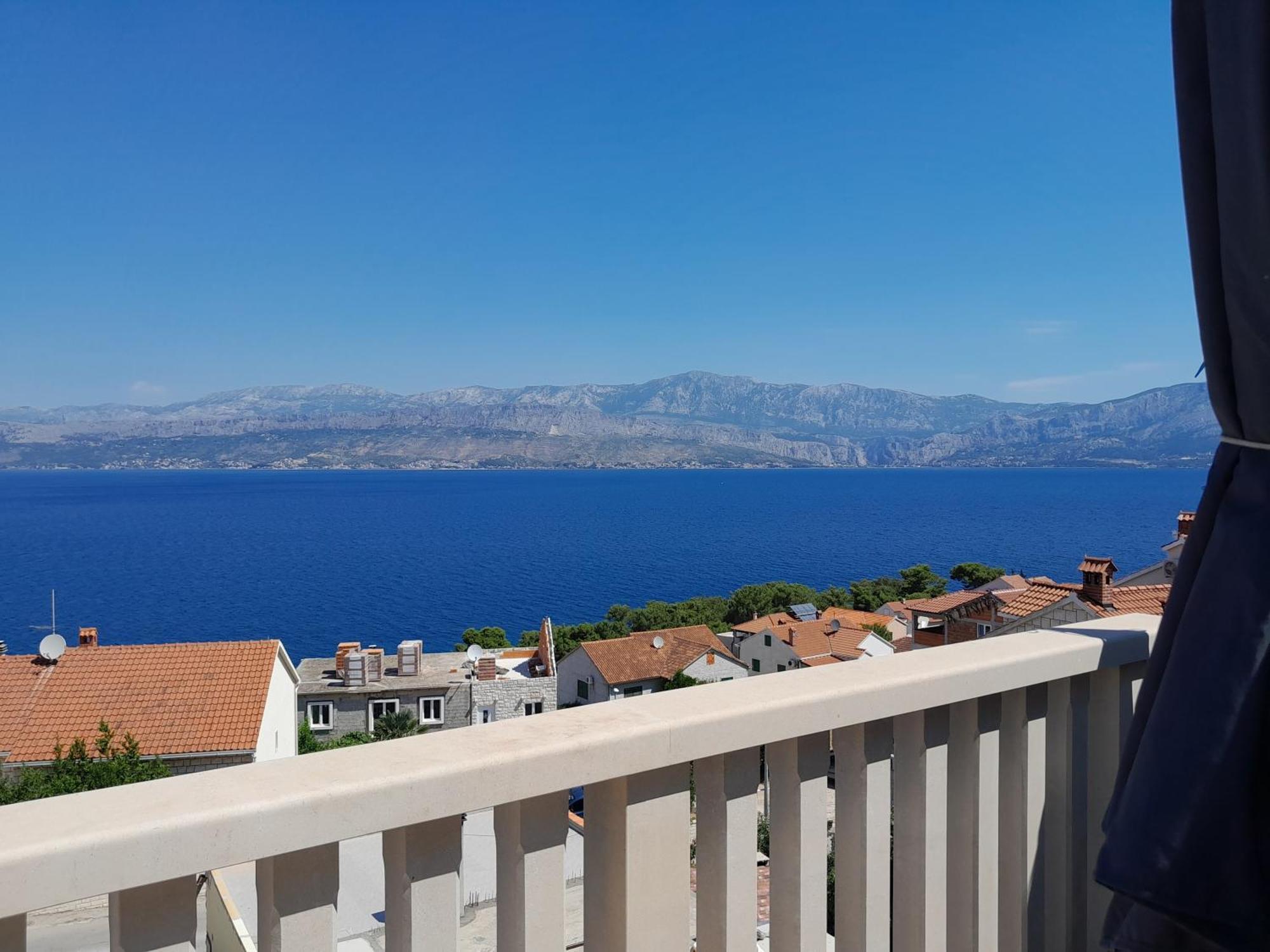 Apartments With A Parking Space Postira, Brac - 2911 Екстер'єр фото