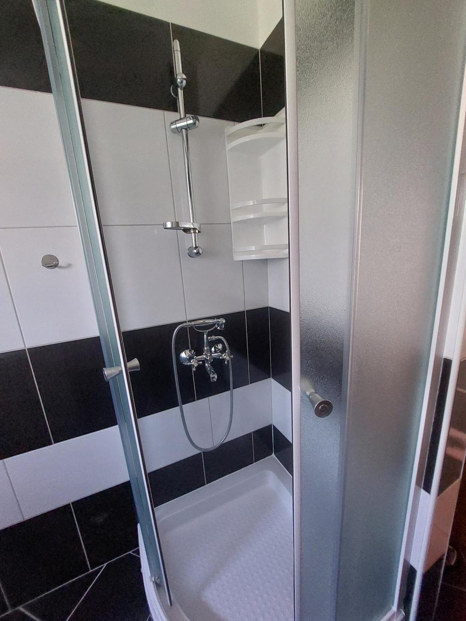 Apartments With A Parking Space Postira, Brac - 2911 Номер фото